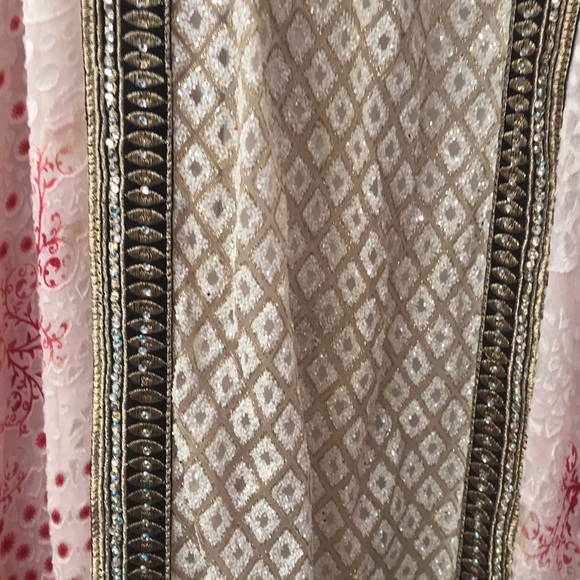 Dress - Picture 6 of 7